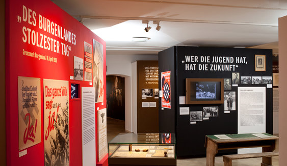 Ausstellungsdesign "Schicksalsjahr 1938 – NS-Herrschaft im Burgenland" / KBB – Kulturbetriebe Burgenland GmbH / Adebar 2018